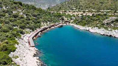 Finike Belediyesi Gökliman ve Radyofar Plajlarını Açtı