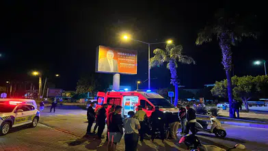 Gazipaşa'da Motosiklet Kazası: Ön Tekeri Patladı, Ağır Yaralandı