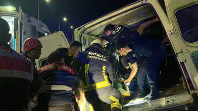 Alanya Dim Çayı Tüneli Çıkışında Duvara Çarptı! Sürücü Kurtarılamadı