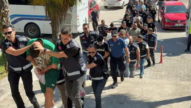 Antalya Dahil 7 İlde Şafak Operasyonu: 10 Milyar Liralık Yasa Dışı Bahis Çetesi Yakalandı