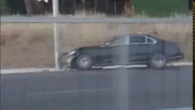 Döşemealtı-Burdur Yolunda Kaza: Lüks Araç Direğe Çarptı