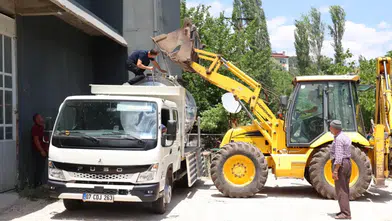 Kaşlı Süt Üreticisine Büyükşehir'den 4 Tonluk Süt Tankı Hibesi