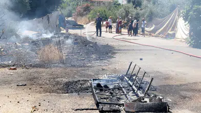 Kepez'de Hurda Çekyat Yangını Korkuttu: Alevler Evlere Sıçramadan Söndürüldü