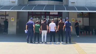 Manavgat’ta Teknenin Kapısını Kırıp İçeride Alem Yaptılar