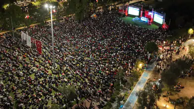 Antalya’da Dünya Kupası Heyecanı: Dev Ekranda Milli Maç Coşkusu