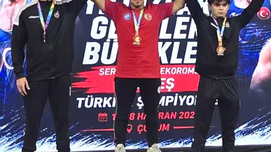 Manavgatlı Güreşçi Mindere Damga Vurdu: Çorum'dan Çifte Madalya!