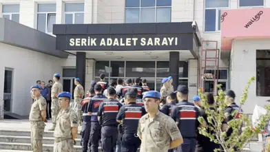 Serik'te Jandarmadan Eş Zamanlı Baskın: 9 Şüpheli Adliyede!