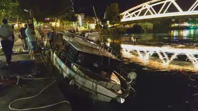 Manavgat Irmağı'nda Tekne Dibe Gömüldü! Dalgıçlar Zorlukla Çıkardı