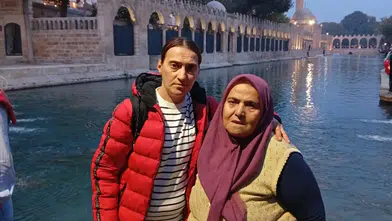 Alanya'da Yaşayan Aslı Çelik'in Feryadı Yürek Yaktı: “Annemi Çöp Evden Kurtarın”