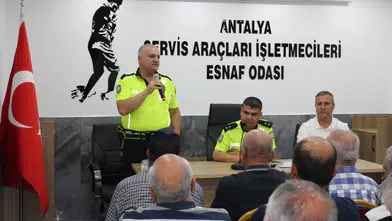 Antalya Emniyeti’nden Toplu Taşıma Sürücülerine Eğitim! Şoförlere Hayati Bilgiler Verildi