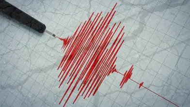 Akdeniz'de 4.1 Büyüklüğünde Deprem: Datça Açıkları Yine Sarsıldı!