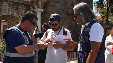 Antalya ve Çevresinde Kaçak Turist Rehberlerine Yönelik Denetimler Artırıldı