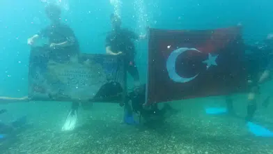 Antalya'da Kabotaj Bayramı: Deniz Altında Türk Bayrağı!