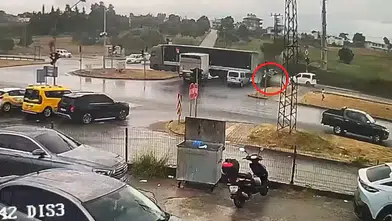 Manavgat'ta Tır Dehşeti: Takla Atan Araçta 3 Yaralı!