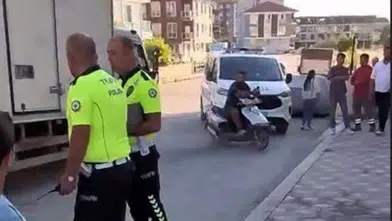 Kamyonetin Altında Tamir Yaparken Kolunun Üzerinden Tekerlek Geçti!