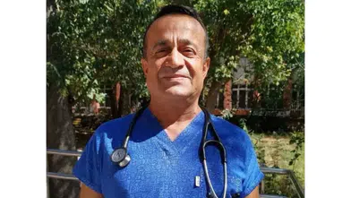 55 Yaşında Tıpı Bitiren Doktorun Vefatı Üzdü