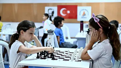 Muratpaşa’da Minik Hamleler Geleceğin Satranç Ustalarını Yetiştiriyor