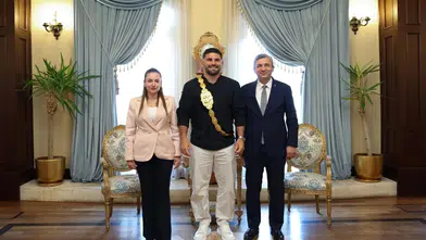 Altın Kemeri Antalya'ya Getiren Başpehlivan Erkan Taş'tan Vali Şahin'e Ziyaret