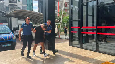 Alanya'da Komşu Kavgasında Skandal: Devlete ve Polise Hakaret Yağdırdı!