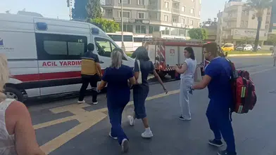 11 Kişi Asansörde Mahsur Kaldı! Turist Çocuk Gözyaşlarına Boğuldu