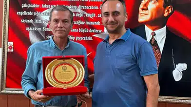 Korkuteli'de Duygusal Veda: Fatma-Mehmet Cadıl Fen Lisesi Müdürü Emekli Oldu