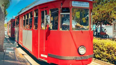 Nostalji Tramvayı İçin İmza Kampanyası Başlatıldı