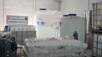 Antalya'da Kolonya İmalathanesinden 20 Ton Litre Sahte İçki Çıktı