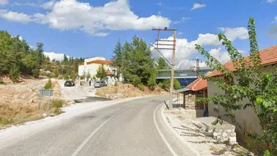 Kaş'ta Sütleğenliler Okulların Güzergahına Kaldırım İstiyor