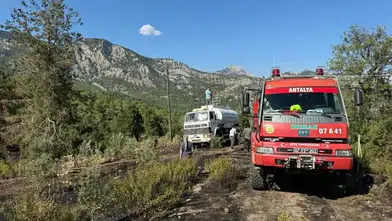 Kemer'de Korkutan Orman Yangını Kısa Sürede Söndürüldü!