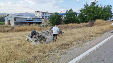 Yalvaç'ta Direksiyon Hakimiyetini Kaybeden Sürücü Şarampole Uçtu!