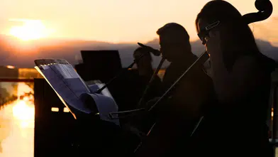 Hıdırlık Kulesi'nde Akdeniz Manzaralı Müzik Ziyafetine Yoğun İlgi