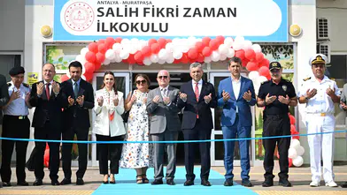 Antalya'da Binlerce Öğrenci İçin İlk Zil Çaldı: Yeni Dönem Başladı!