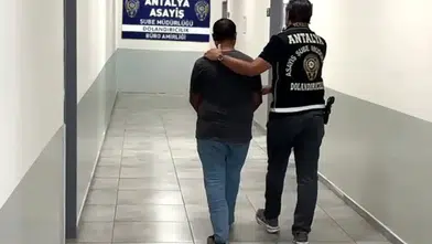 Antalya'da "MİT Görevlisiyim" Dedi, Vurgun Yaparken Yakalandı
