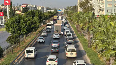 Ders Zili Çaldı Trafik Kilitlendi: Antalyalılar Güne Trafik Kabusuyla Başladı!