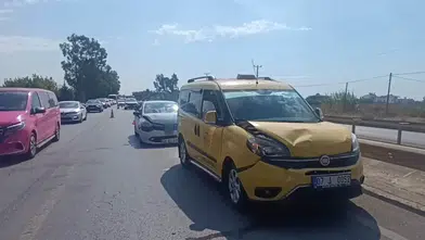 Manavgat’ta Üç Araçlı Zincirleme Kaza: Trafik Kilitlendi