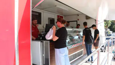Halk Et Mobil TIR'ı İlçeleri Geziyor: Uygun Fiyatlı Ete Yoğun İlgi
