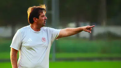 Antalyaspor Yeni Teknik Direktör Buluna Kadar Takım Nedim Yiğit'e Emanet