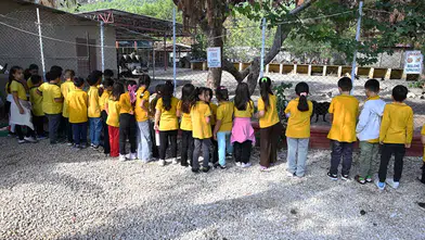 Kemer'de Minik Kalplerden Hayvan Barınağına Sevgi Dolu Ziyaret