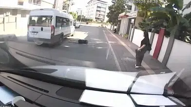 Konyaaltı'nda Servisten İnerken Araç Çarptı! 13 Yaşındaki Kız Yüzde 100 Kusurlu Sayıldı
