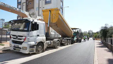 Esentepe Mahallesi'nde Sıcak Asfalt Çalışmaları Hız Kazandı