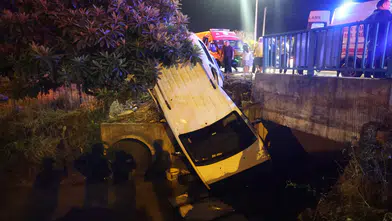Kozan'da Yağmur Kazası: İzleyenler Refüje Çıktılar
