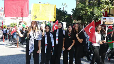 Alanya'da Gazze İçin Sessiz Çığlık Yürüyüşü