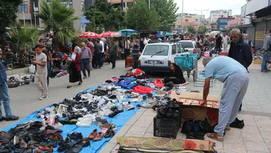 Sabah 05.00'te Başlayan Ucuzluk: Adana'nın Renkli Bit Pazarı