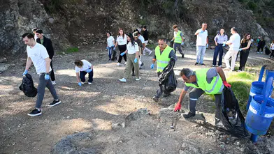 Kemer Belediyesi'nden Çalış Tepesi'nde Çevre Temizliği