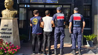 Antalya'da Saklanan Firariler Yakayı Ele Verdi: 3 Tutuklama