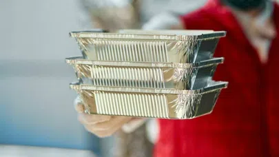 Taşımalı eğitimdeki öğrenciler için öğle yemeği hizmeti alınacak