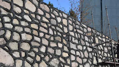 Taş istinat duvarı işi ihaleye açılacak