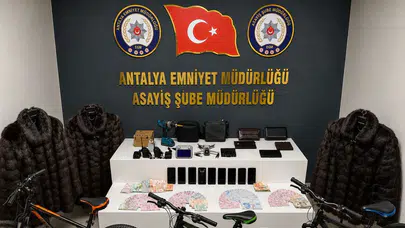 Müşteri Gibi Keşif Yaptılar: Telsizli Şebeke Kıskıvrak Yakalandı!