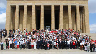 Atatürkçü Düşünce Derneği'nden Anıtkabir'de 30 Ağustos Çıkarması