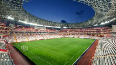 Antalyaspor’da Ligin İlk Maçı Kadınlara ve Çocuklara Ücretsiz